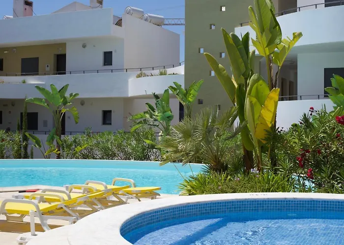 아파트 Albur Village